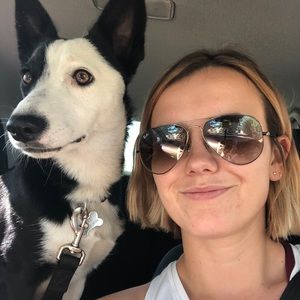 Meet your Posher, Caitlyn